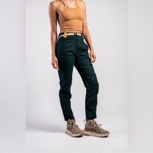 Wondery Outdoors Everyday Pants in Emerald Green Size Large